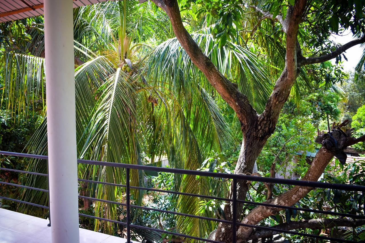 Vishmee Holiday Inn Embilipitiya Buitenkant foto